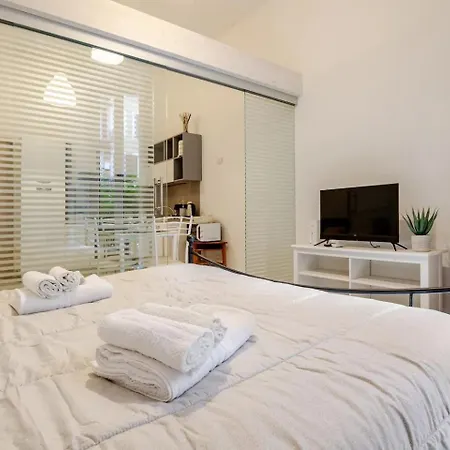 Appartement Elegance - - Via Spartaco - Porta Romana *