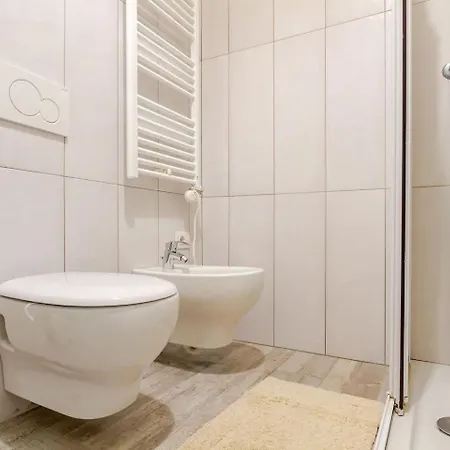 Elegance - - Via Spartaco - Porta Romana Milaan
